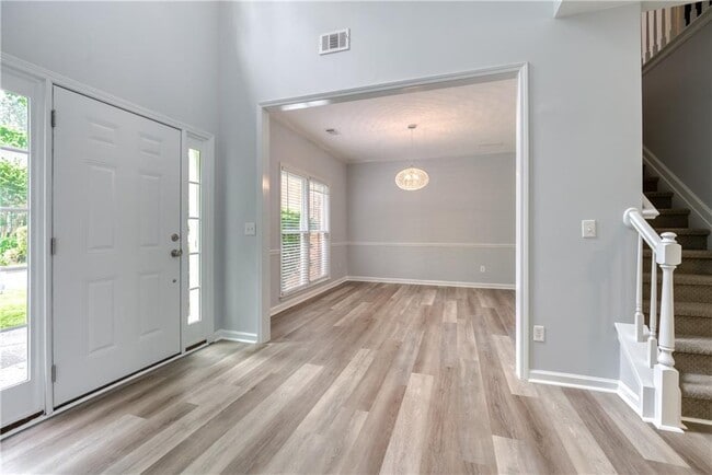 Building Photo - 355 Lamme Chase