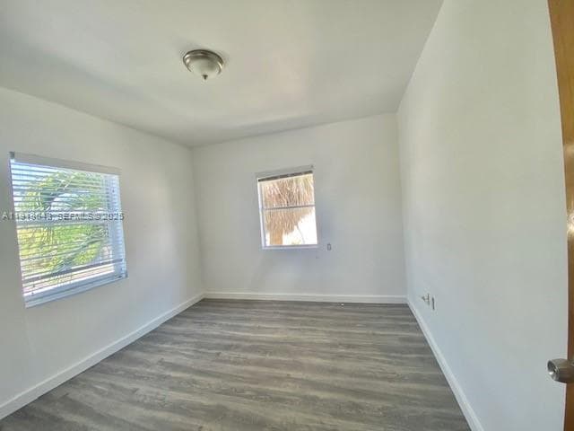 Building Photo - 830 W 40th St