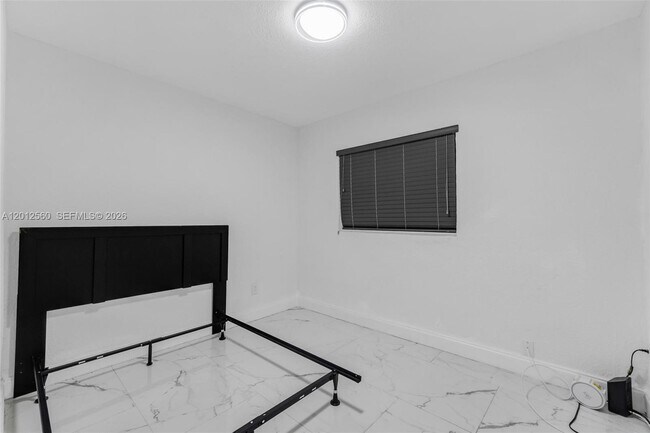 Building Photo - 4530 SW 25th St