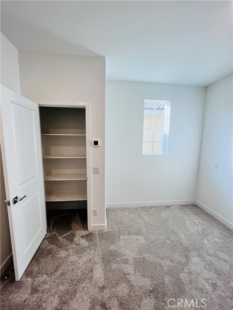 Building Photo - 2031 Divine Arroyo