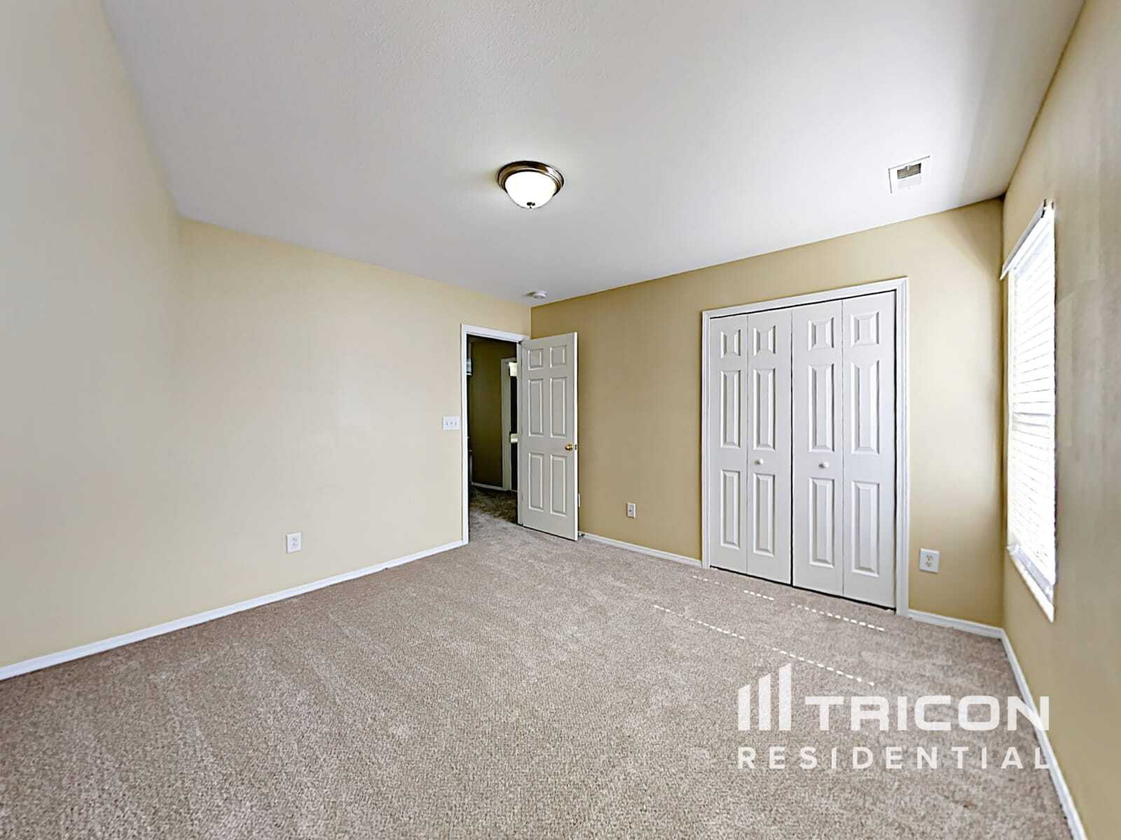Building Photo - 2801 Buckleigh Dr