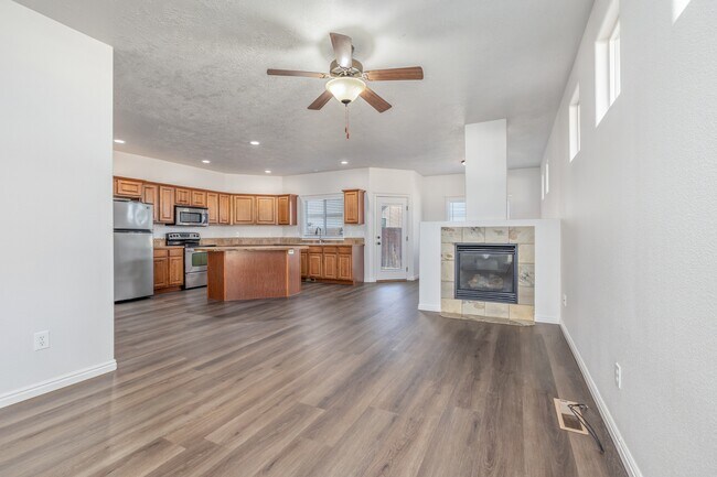 Building Photo - 911 N Scottish St