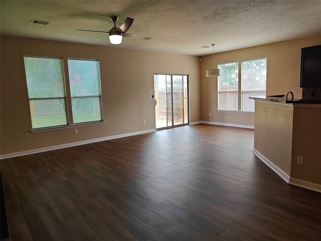 Building Photo - 7915 Moss Springs Ct