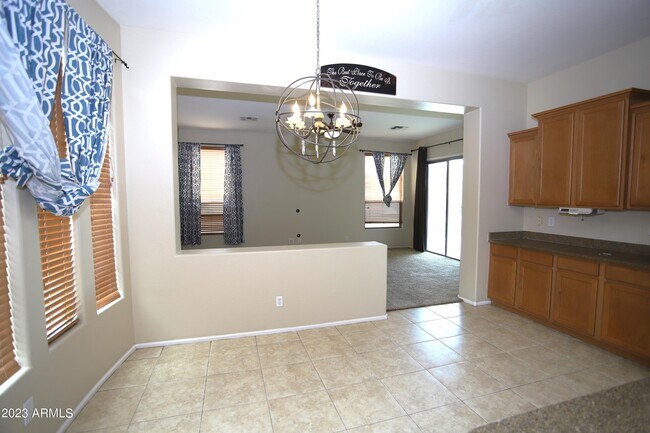 Building Photo - 779 E Mead Dr