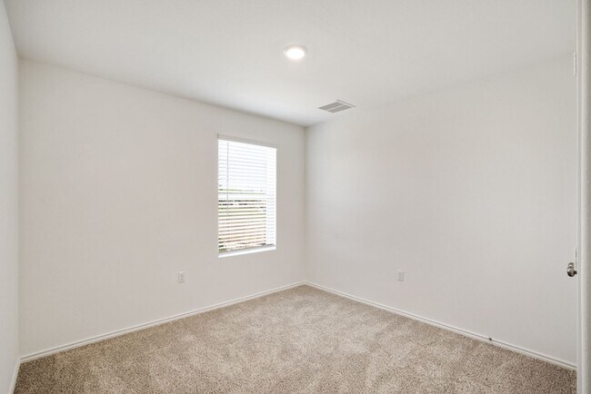 Building Photo - 15200 Spruce Frost Cv