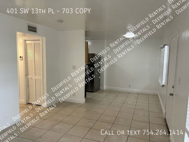 Building Photo - 401 SW 13th Pl