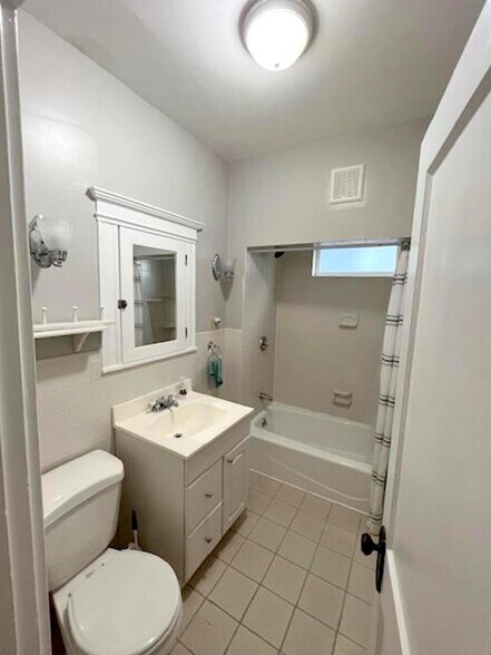 Building Photo - 76 Powder House Blvd