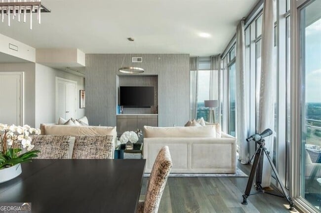 Building Photo - 1065 Peachtree St NE