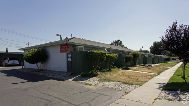 Primary Photo - NorthPoint Apartments