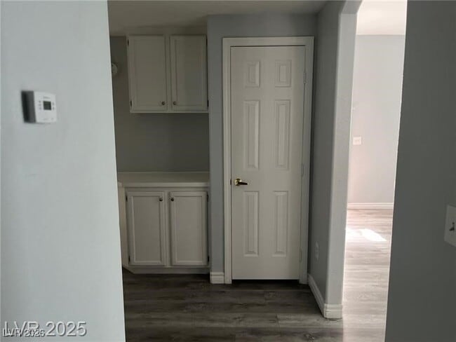 Building Photo - 1300 S Arlington St