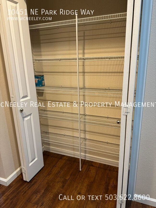 Building Photo - 10451 NE Park Ridge Way
