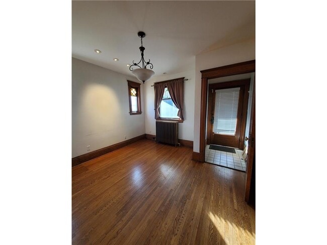 Building Photo - 1712 W 31st St