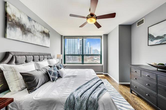 Master Bedroom - 400 W Ontario St
