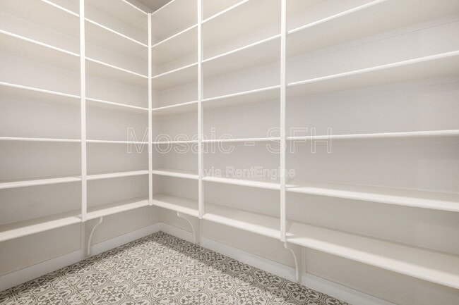 Building Photo - 10627 E Tumbleweed Ave