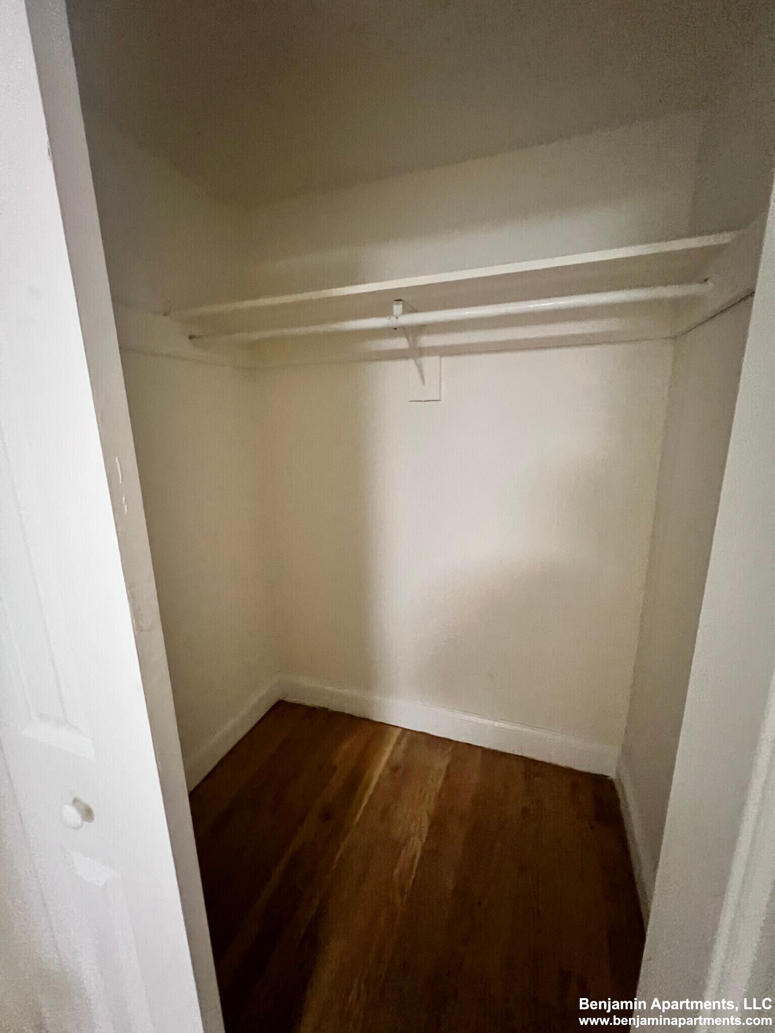 Building Photo - 1529 Beacon St