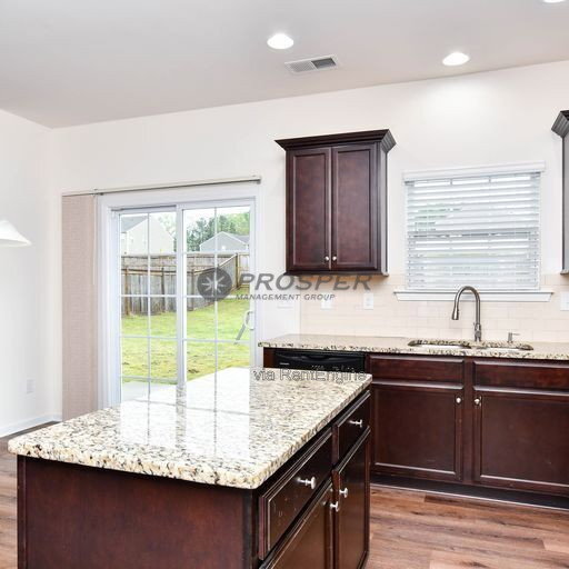 Building Photo - 248 Elmhaven Dr