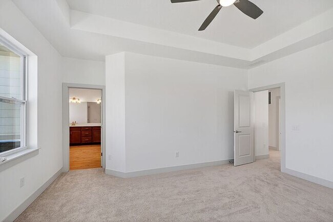 Building Photo - Brand-New Westfield Home Near Grand Park