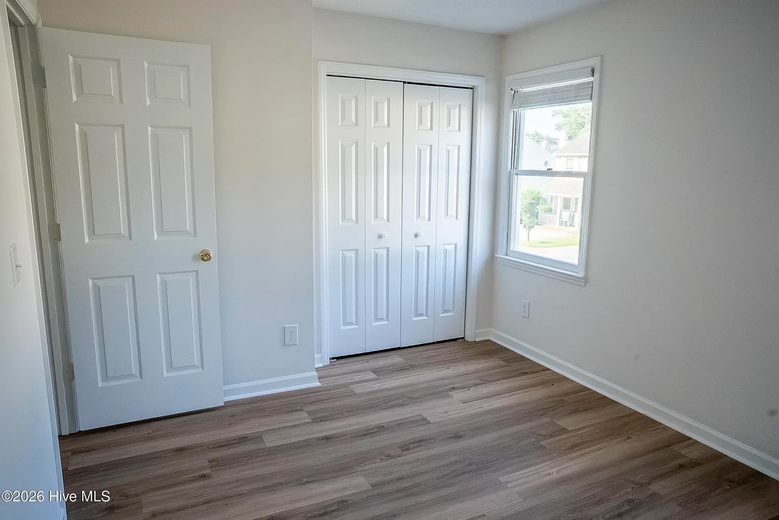 Building Photo - 137 Lullwater Dr