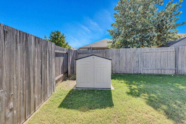 Building Photo - 120 Lily Turf Cove