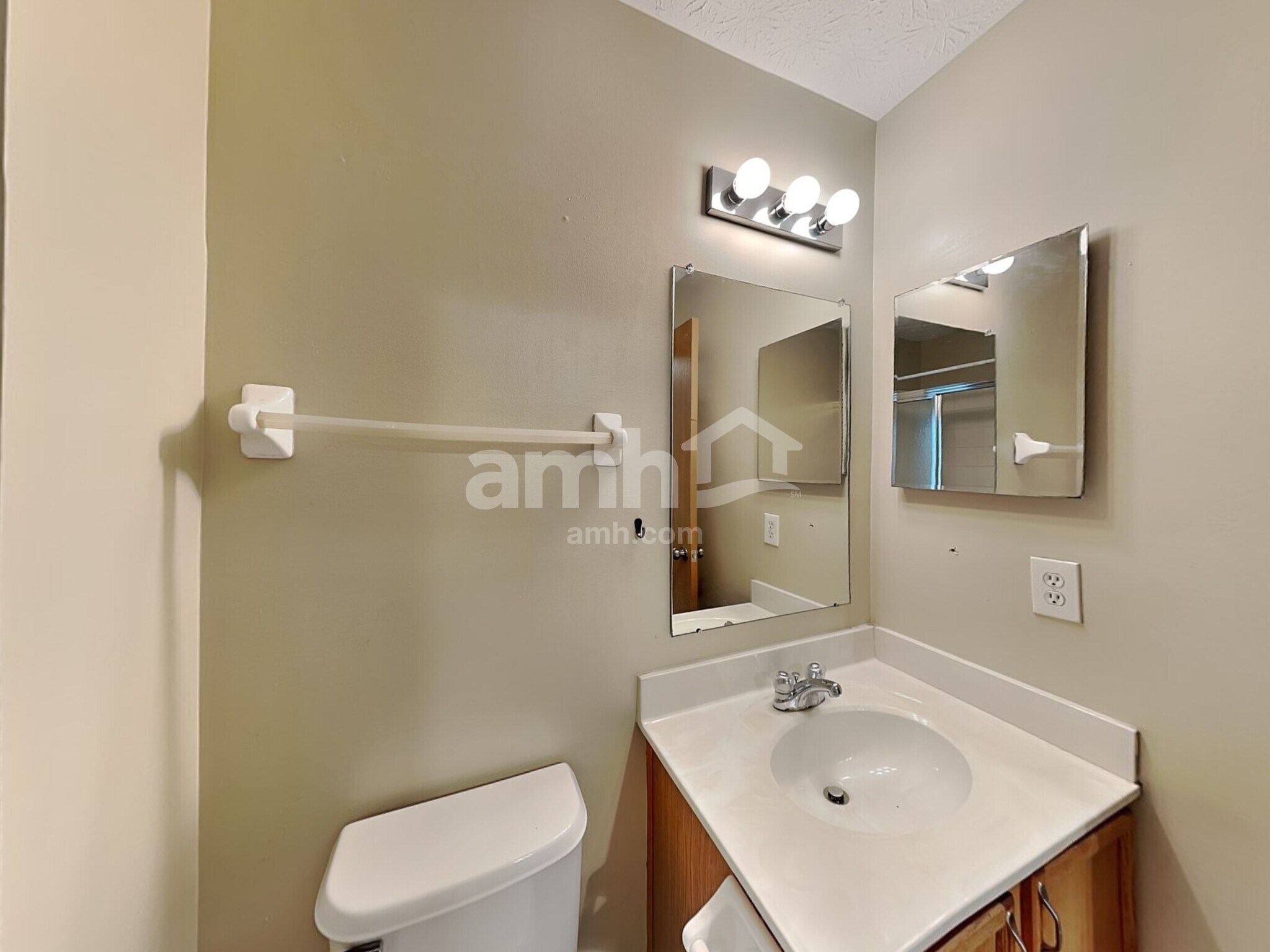 Building Photo - 293 Iris Trail Dr