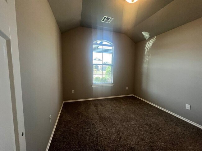Building Photo - 8722 SW 40th Ter