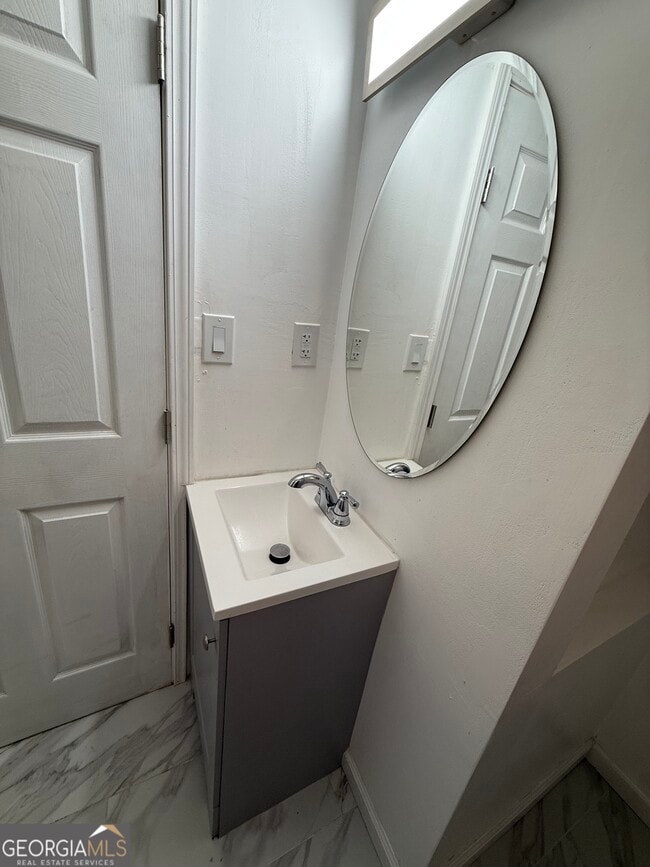 Building Photo - 32 Peachtree St NW