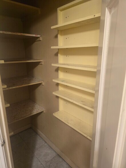 Building Photo - 3251 W Woodlawn Ave