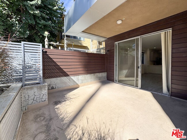 Building Photo - 6001 Carlton Way