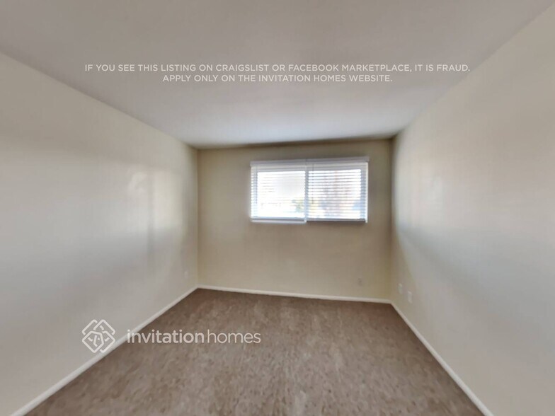 Building Photo - 1823 E Watson Dr