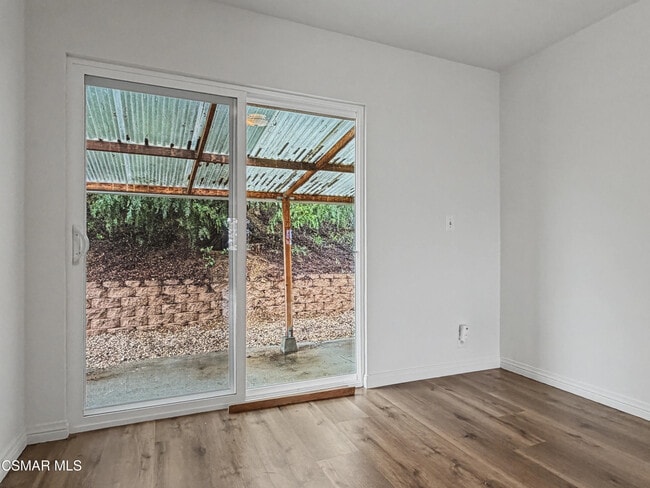 Building Photo - 2485 E Hillcrest Dr