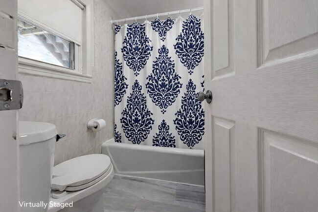 Building Photo - 122 Union St