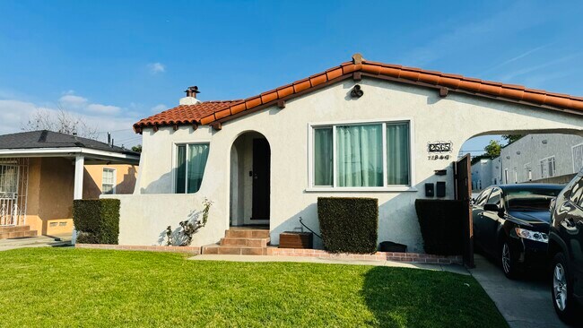 Building Photo - 2565 Kansas Ave