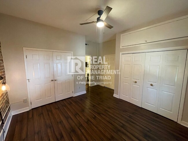 Building Photo - 1 Bedrom, 1 Bath Condo in Greensboro