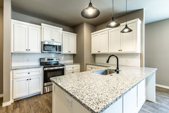 Building Photo - $500 Off First month's Rent - Modern Country Living Only Minutes From Lubbock Metro
