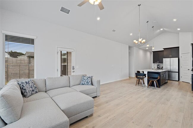 Building Photo - 5416 Lady Ct