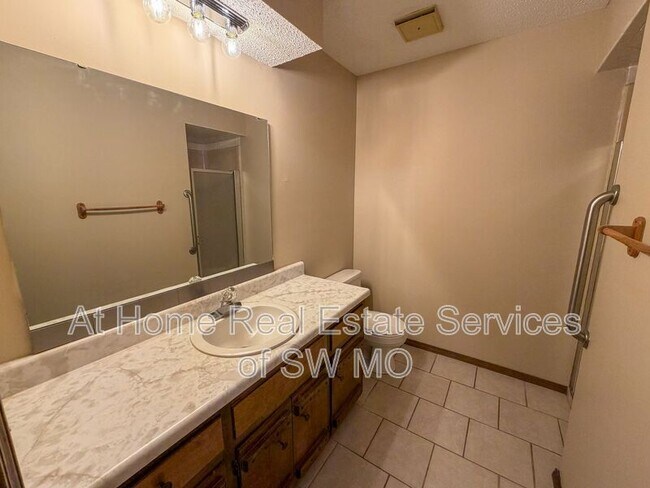 Building Photo - 3261 W Highland St