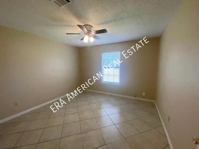 Building Photo - 3354 La Leyenda Ct