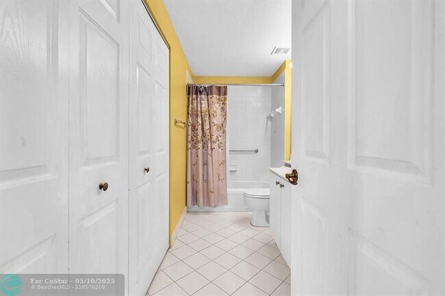 Building Photo - 7765 Yardley Dr