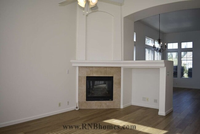 Building Photo - 2108 Macaw Ln