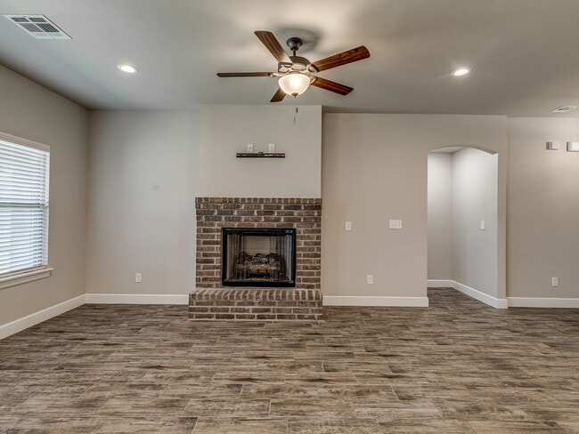 Building Photo - 4505 Black Mesa Ln