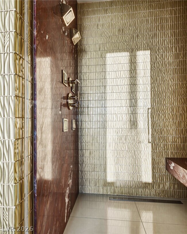 Building Photo - 3750 S Las Vegas Blvd