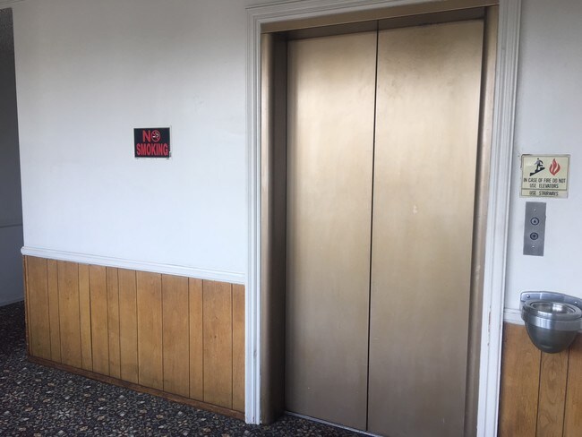 Building Photo - 303 Commonwealth Ave