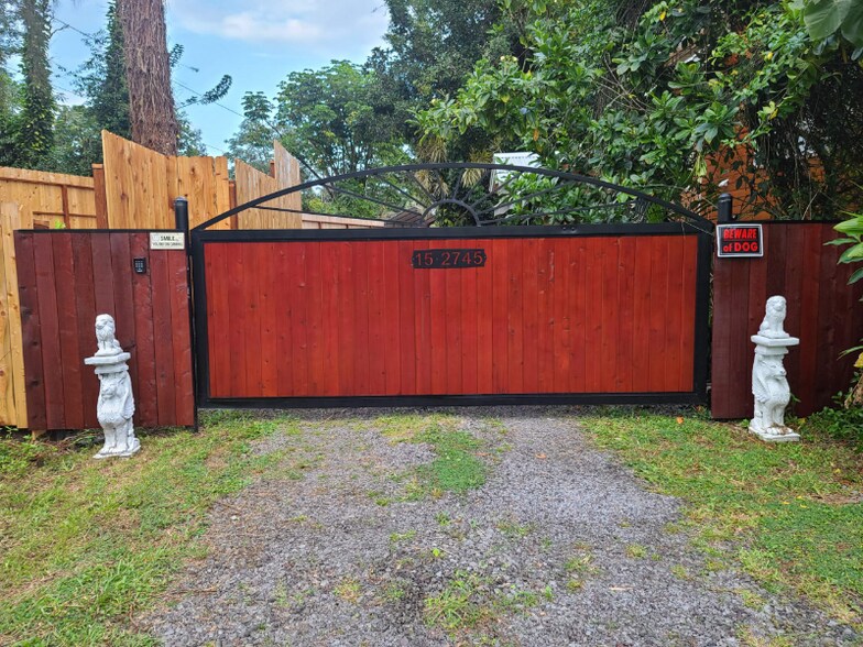 Primary Photo - 15-2745-2745 Kahala St