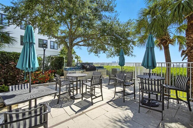 Building Photo - 5304 Bay Club Cir