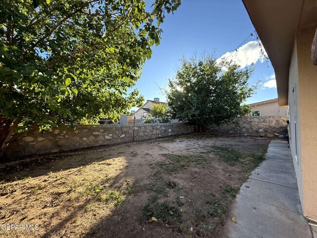 Building Photo - 5316 Lucio Moreno Dr