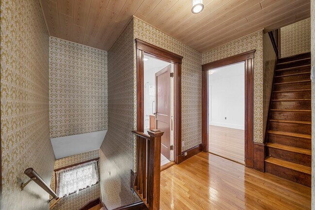 Building Photo - 180 Faneuil St