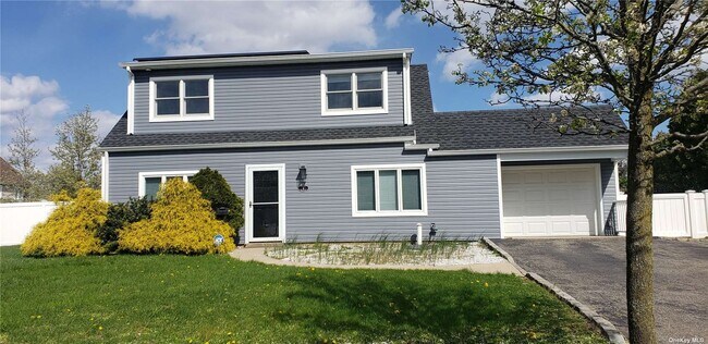 Primary Photo - 1 Harvest Ln