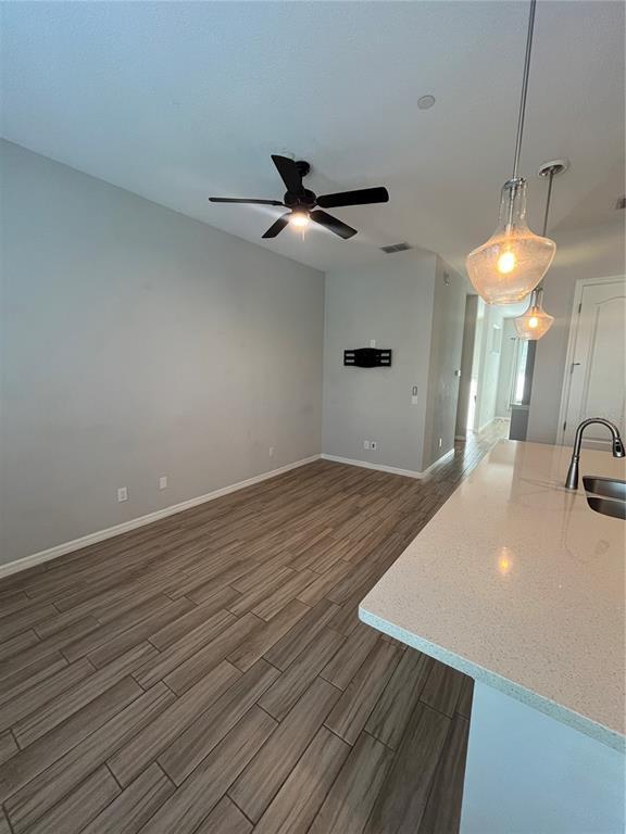 Building Photo - 861 Taramundi Dr