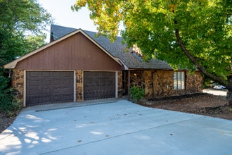 Building Photo - 3413 Cameron Ct