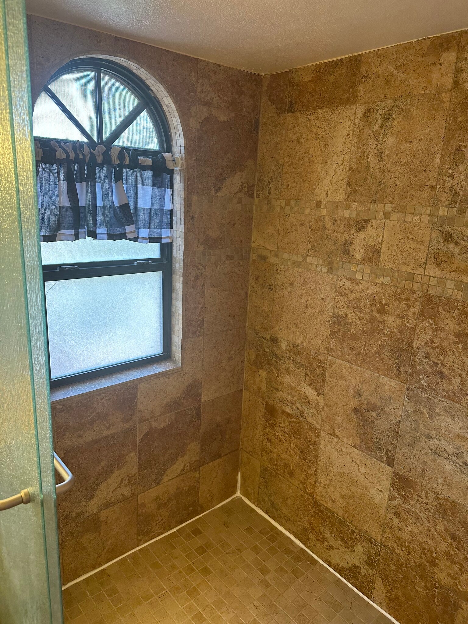 Building Photo - 8140 Spur Ct